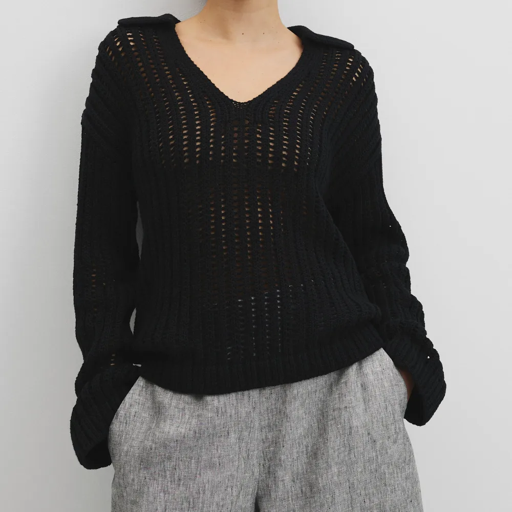 Women's Modern Long Sleeve Sweater