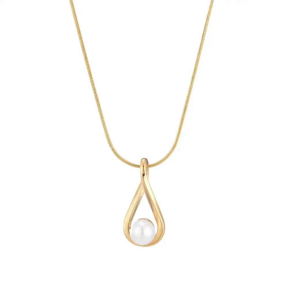 Pearl Pendant Necklace