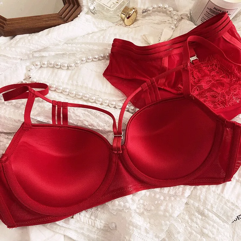 Neckline Strap Push-Up Lingerie Set
