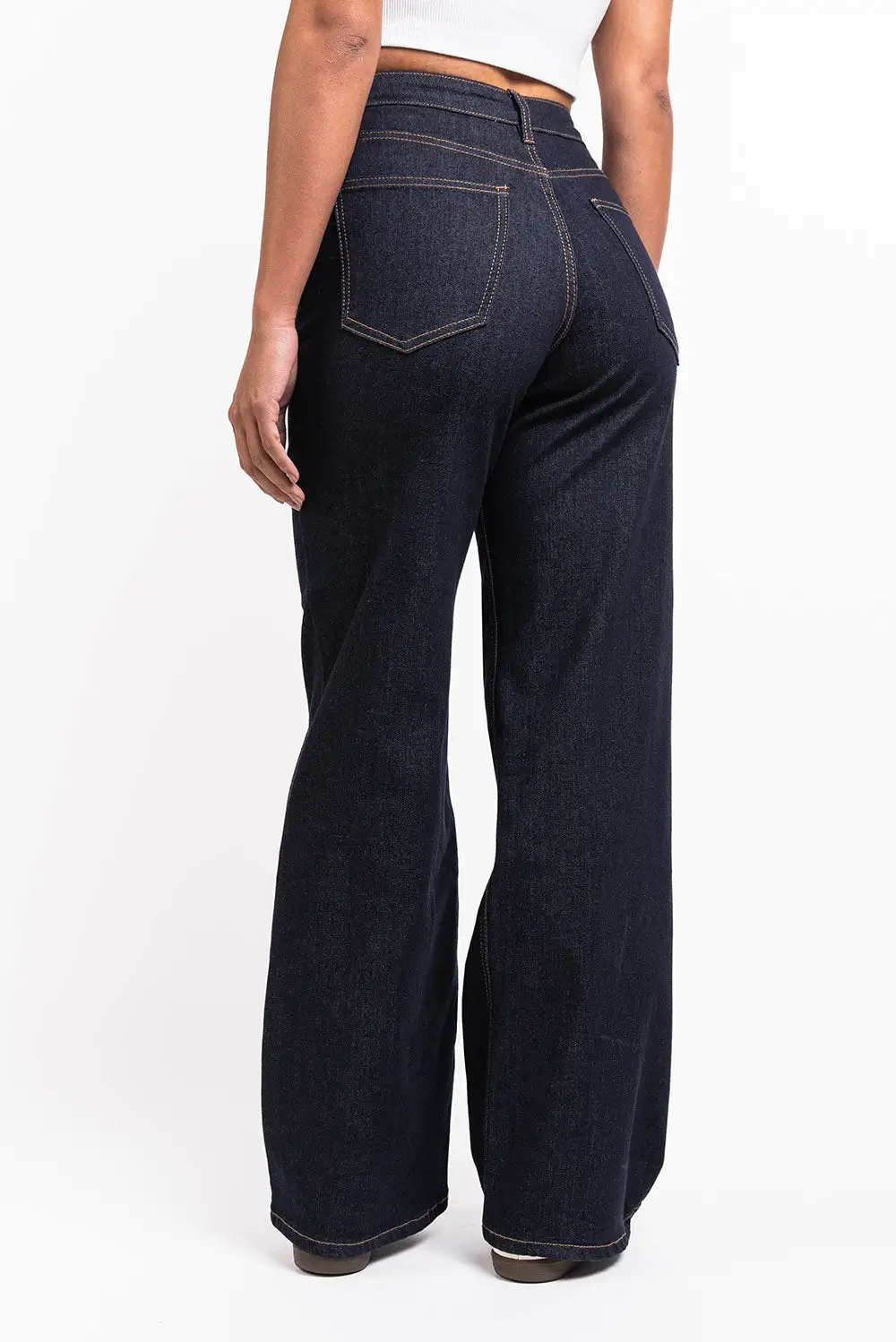 Easygoing High Rise Wide Leg Jeans