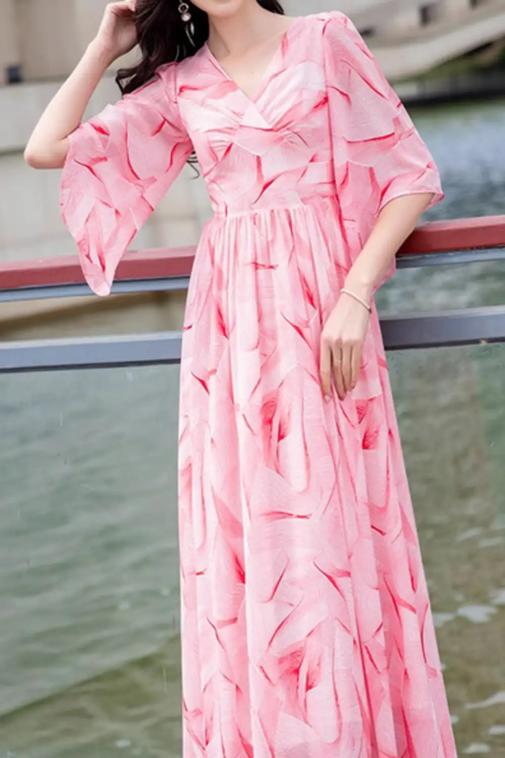Relaxed Chiffon Swing V Neck Maxi Dress