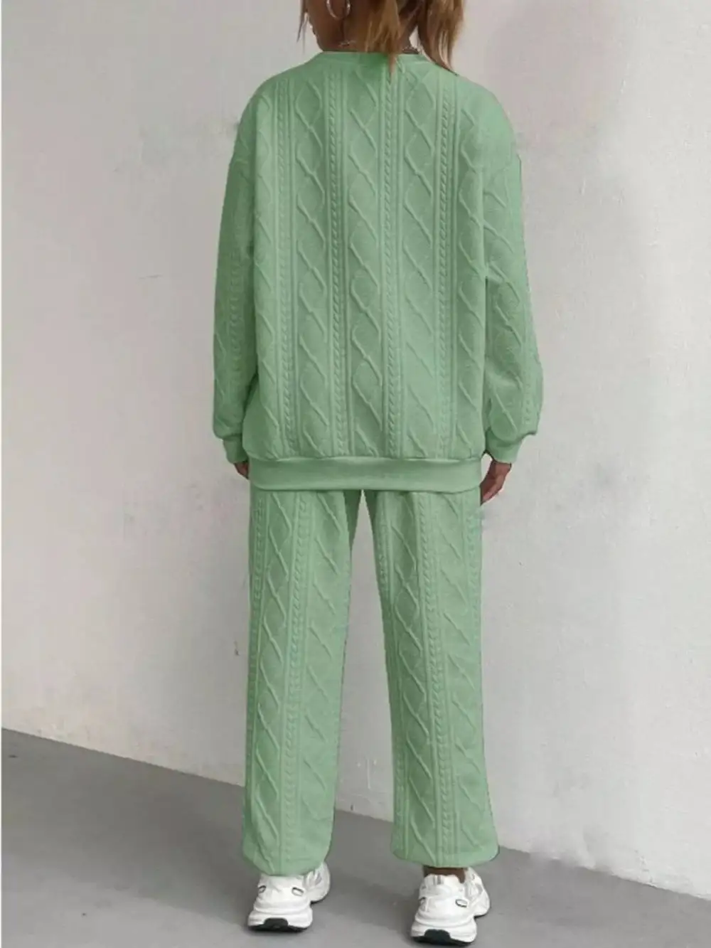 【🔥10k+ Sold！！】Texture Round Neck Top and Pants Set