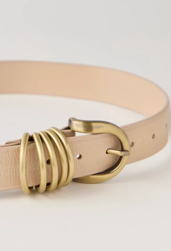 Ring Detail Leather Belt