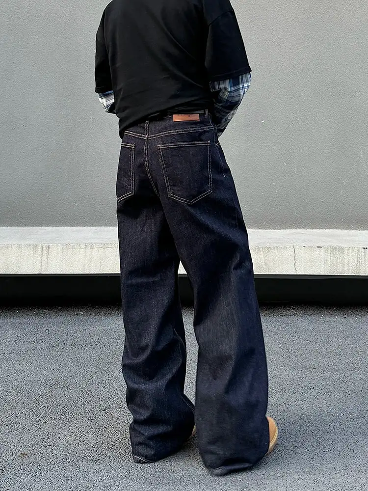 Straight-Leg Contrast-Stitch Jeans