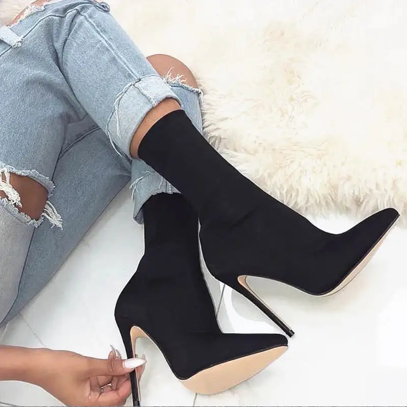 Contemporary Pointed-Toe Classic Pumps