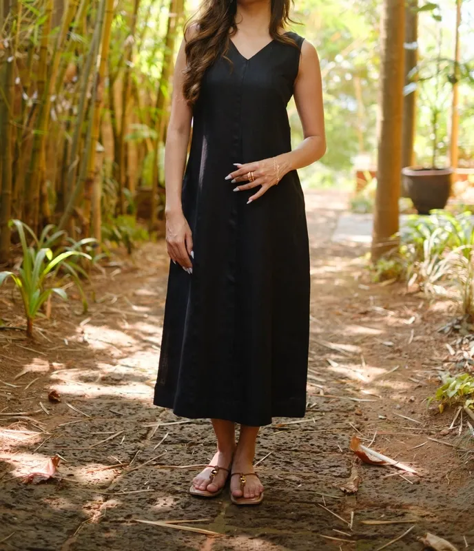 Black Linen V-Neck Midi Dress