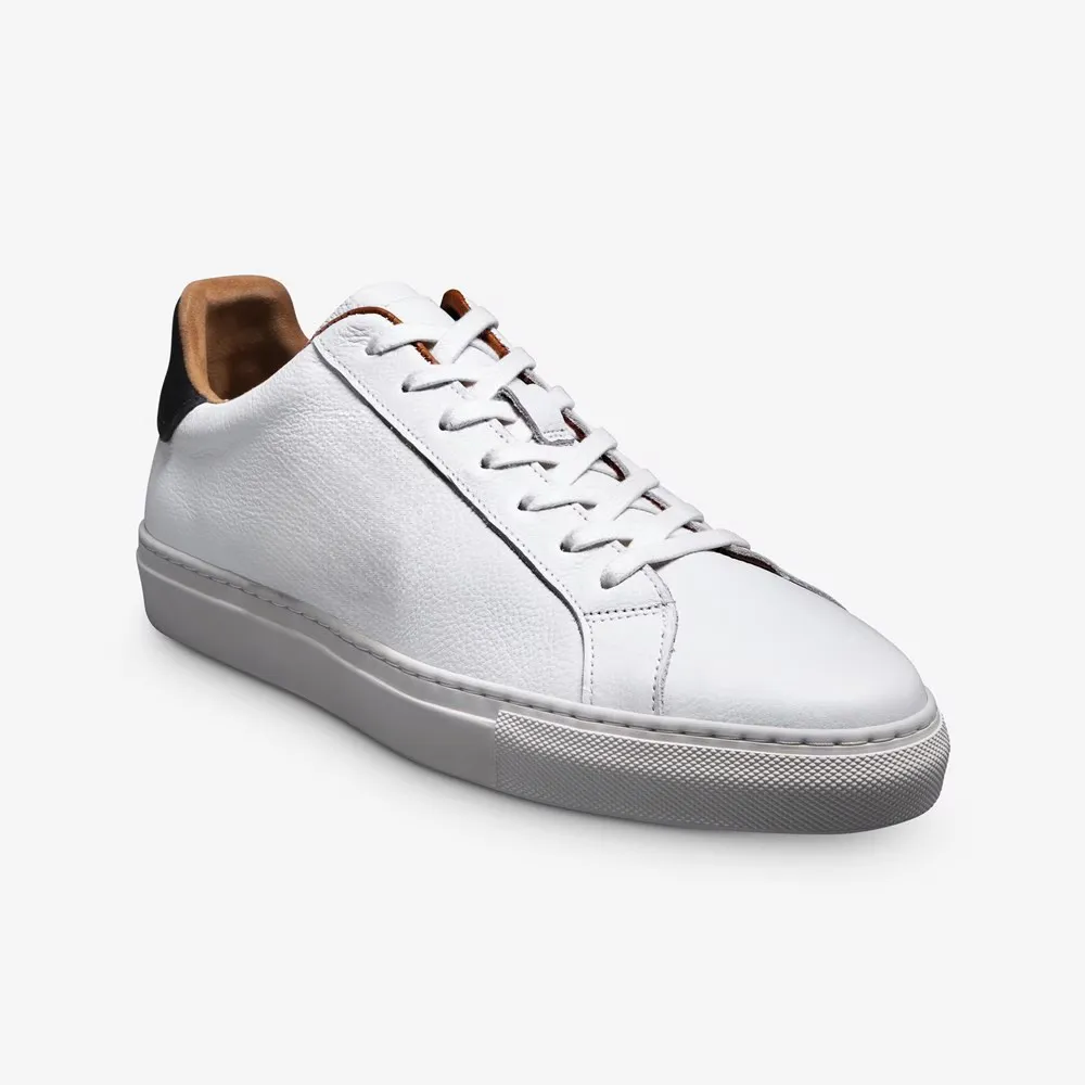 Casual Style Center Court Lace-up Sneaker