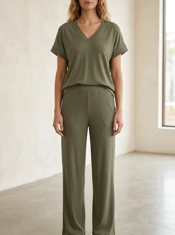 Easy-Wear Utility Women's V-Neck Shirt