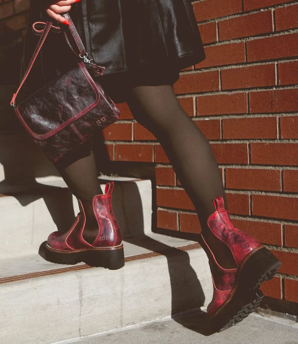 Platform Lightweight Streamlined Chelsea Boots