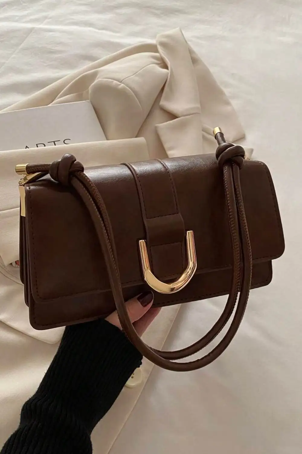 Small Square PU Leather Crossbody Bag – Colorful Detail & Anti-Theft Flap Closure
