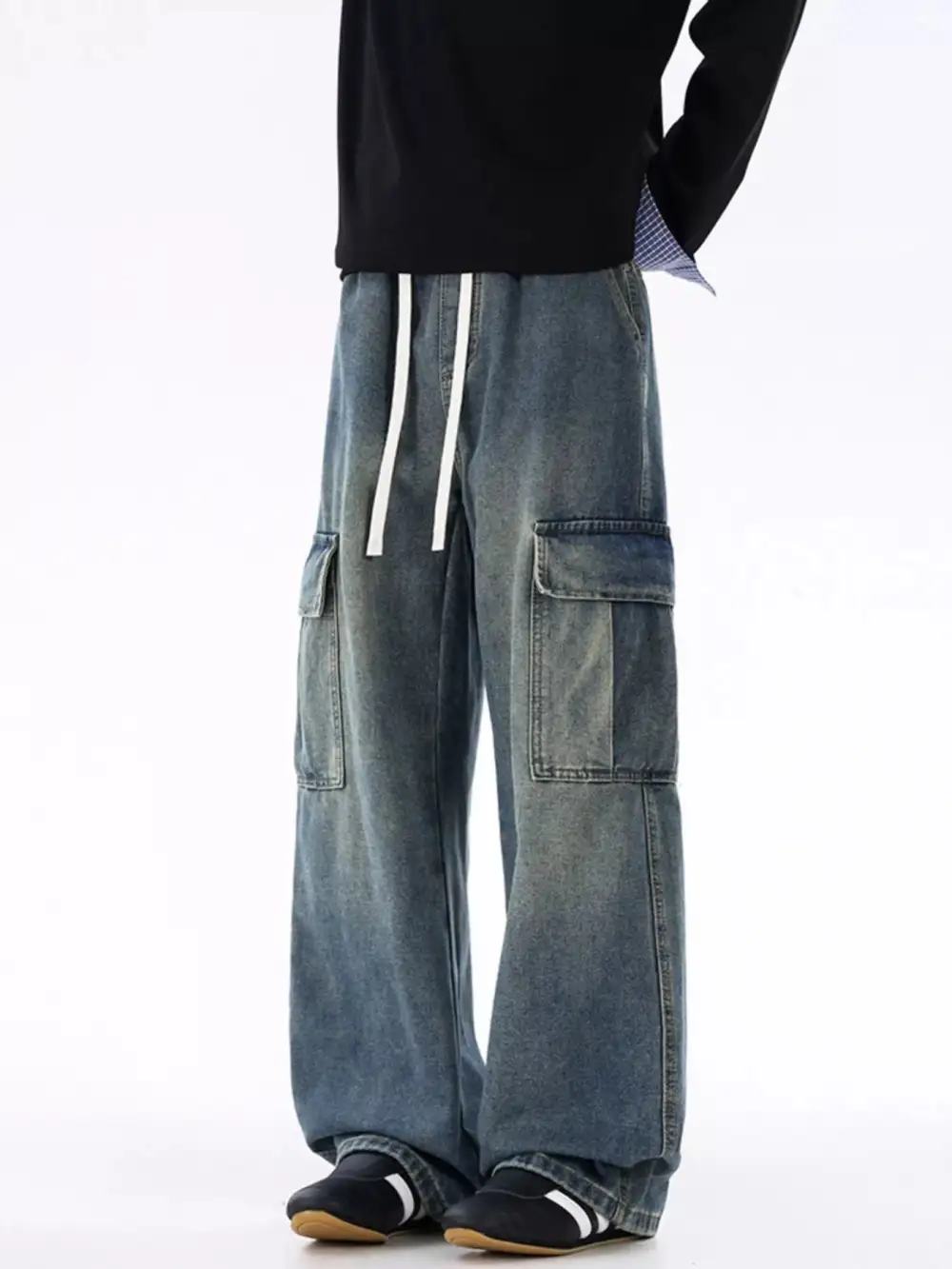 Wide-Leg Cargo Jeans