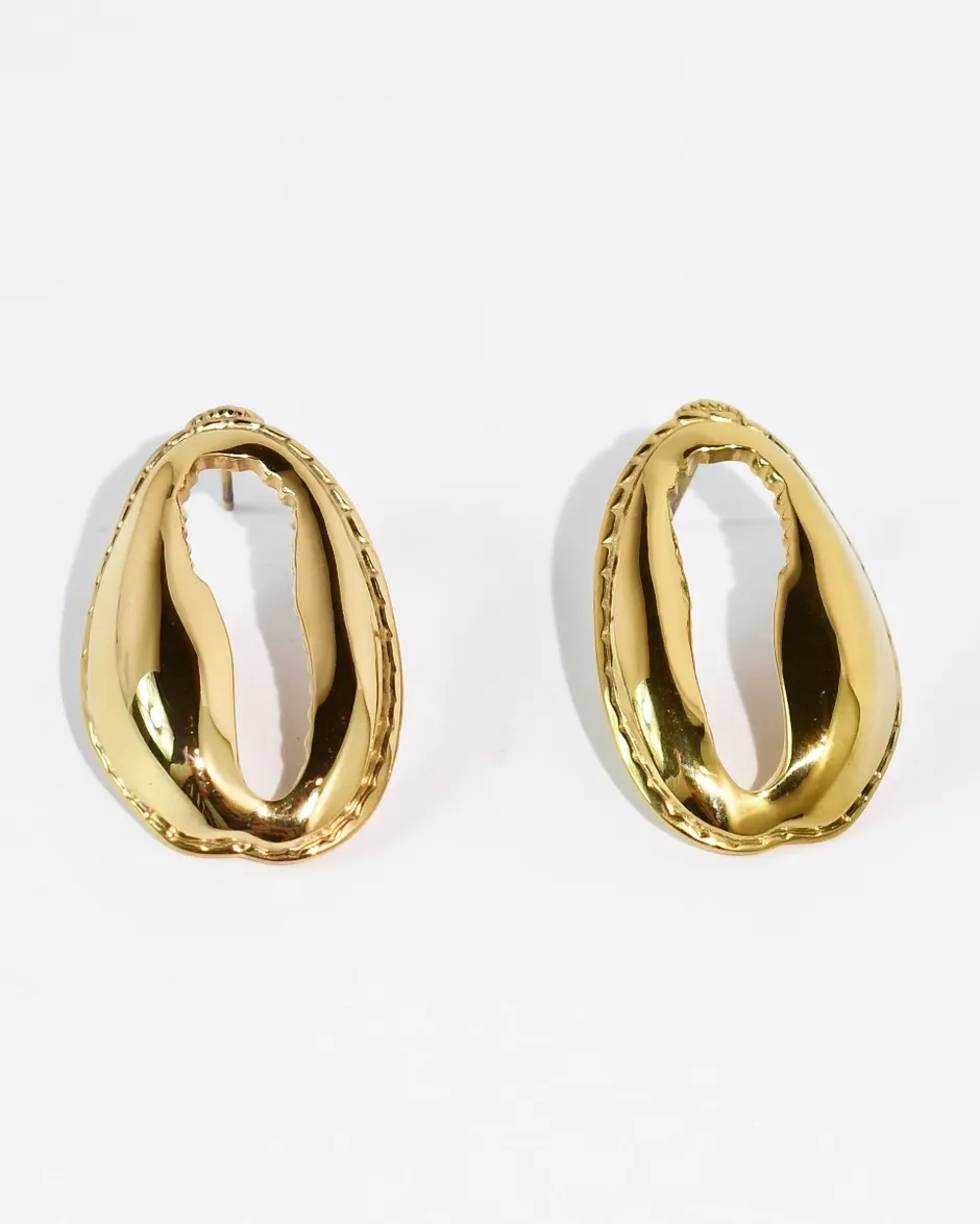 Sculpted Refined Stud Earrings