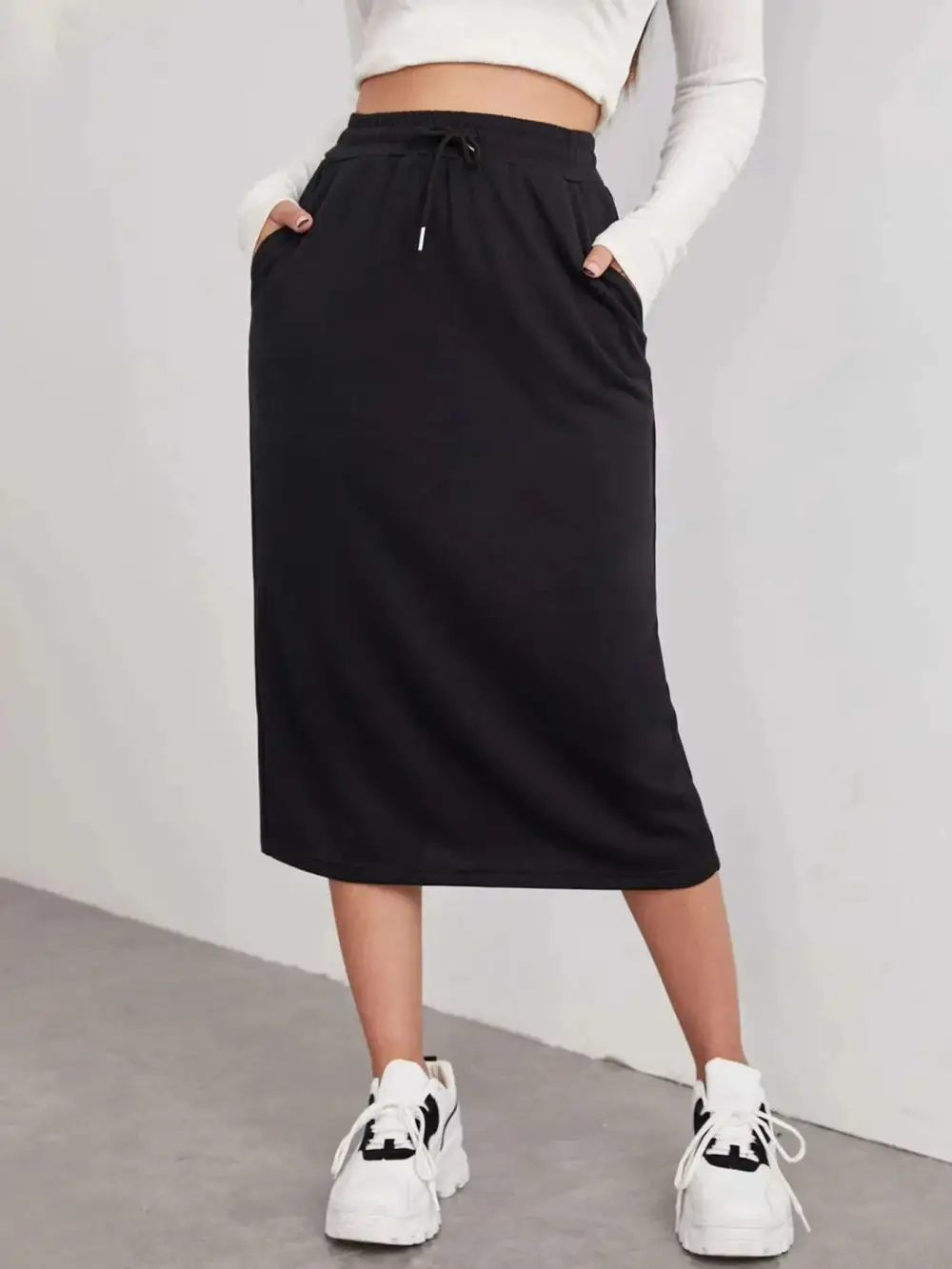 Fine Drawstring Pocket Detail Skirt