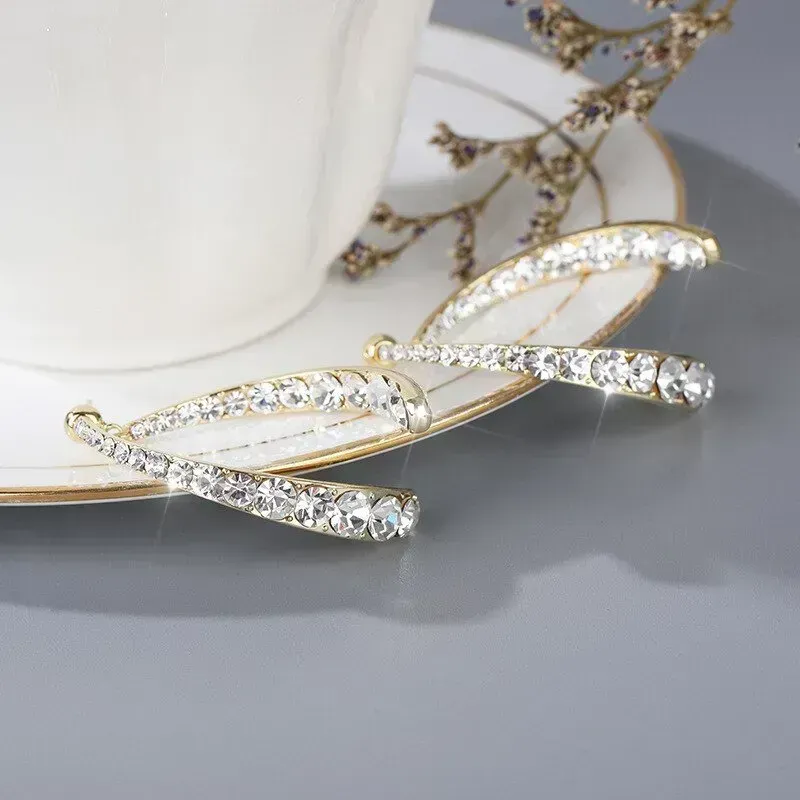 Cross Curved Earring