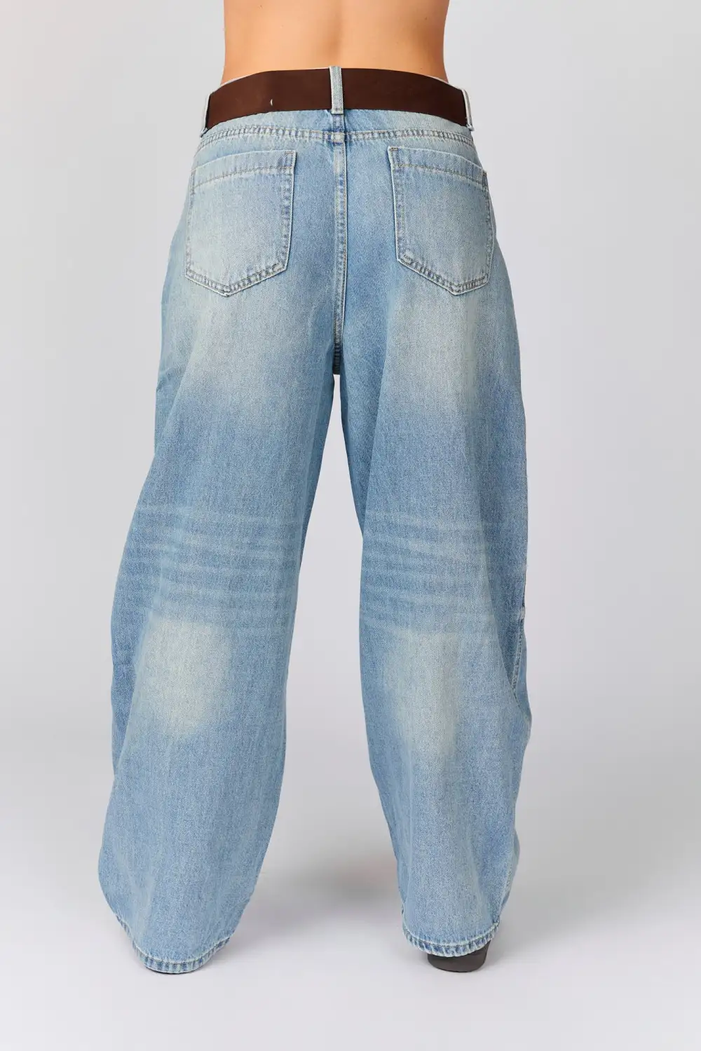 Round Pocket Jeans