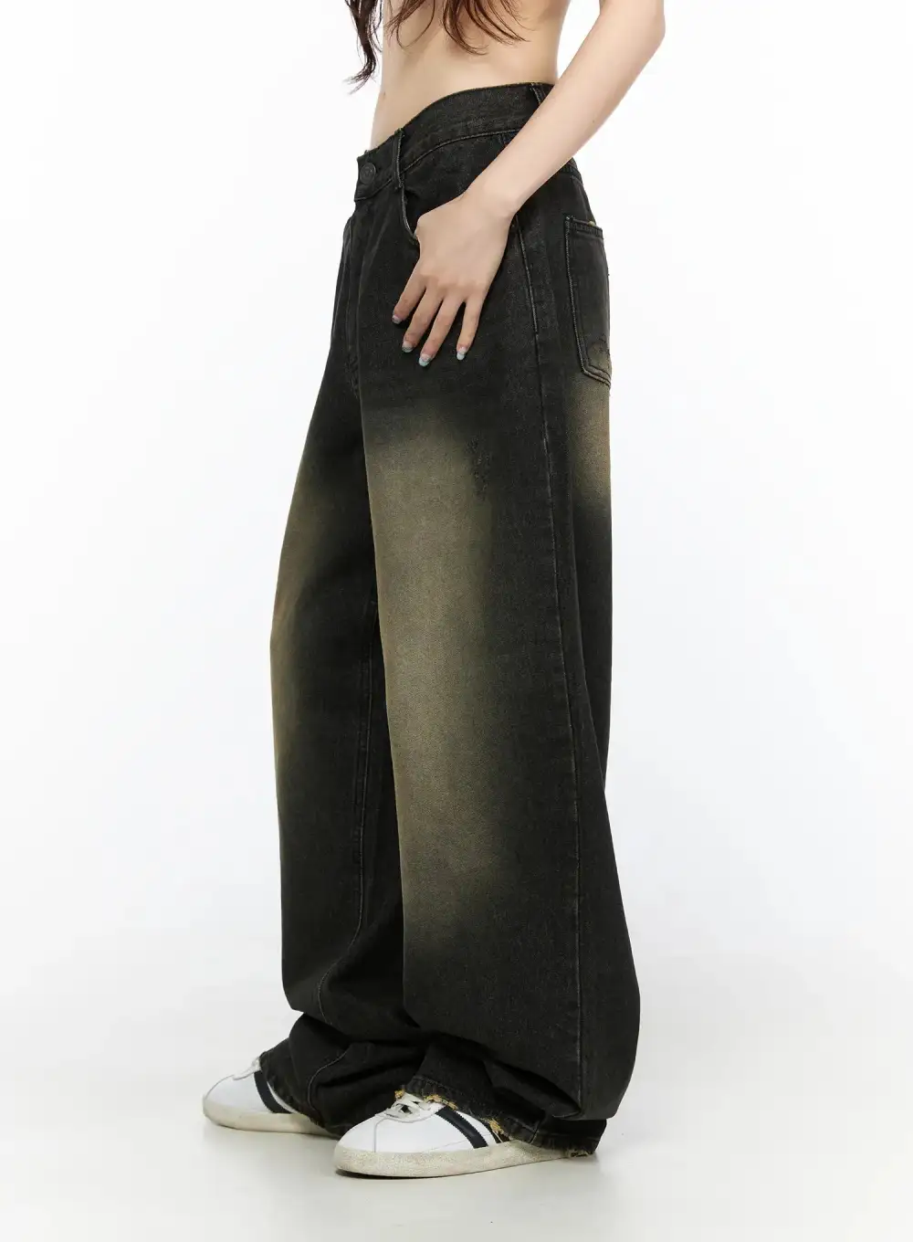 Distressed Baggy Jeans