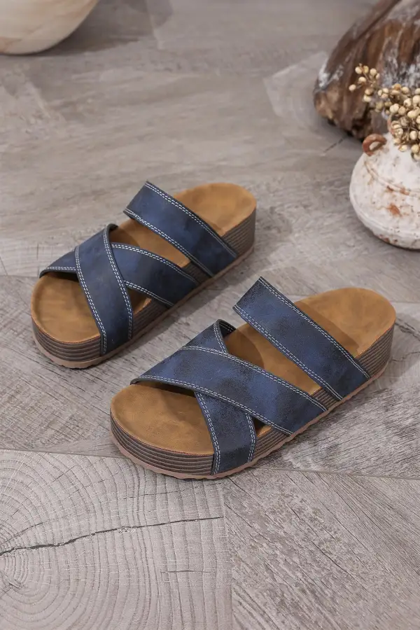 Streamlined Contrast Stitch Crossband Platform Sandals