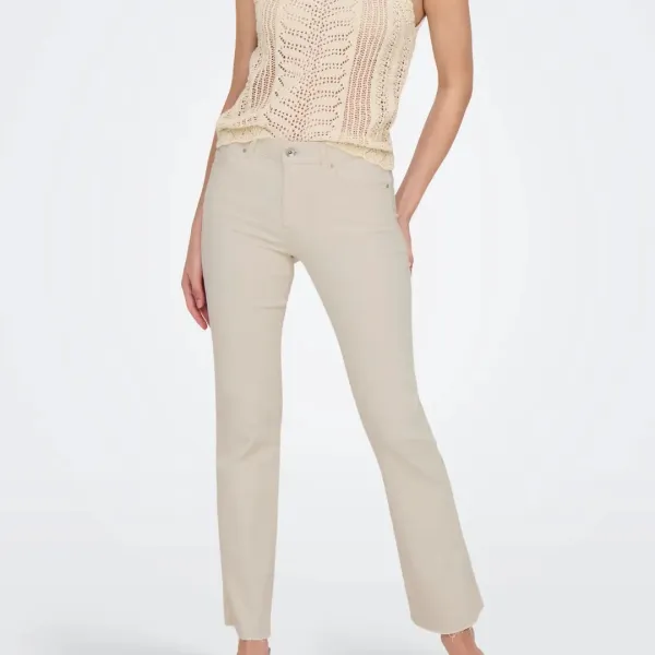 Modern Contemporary Everyday Classic Jeans