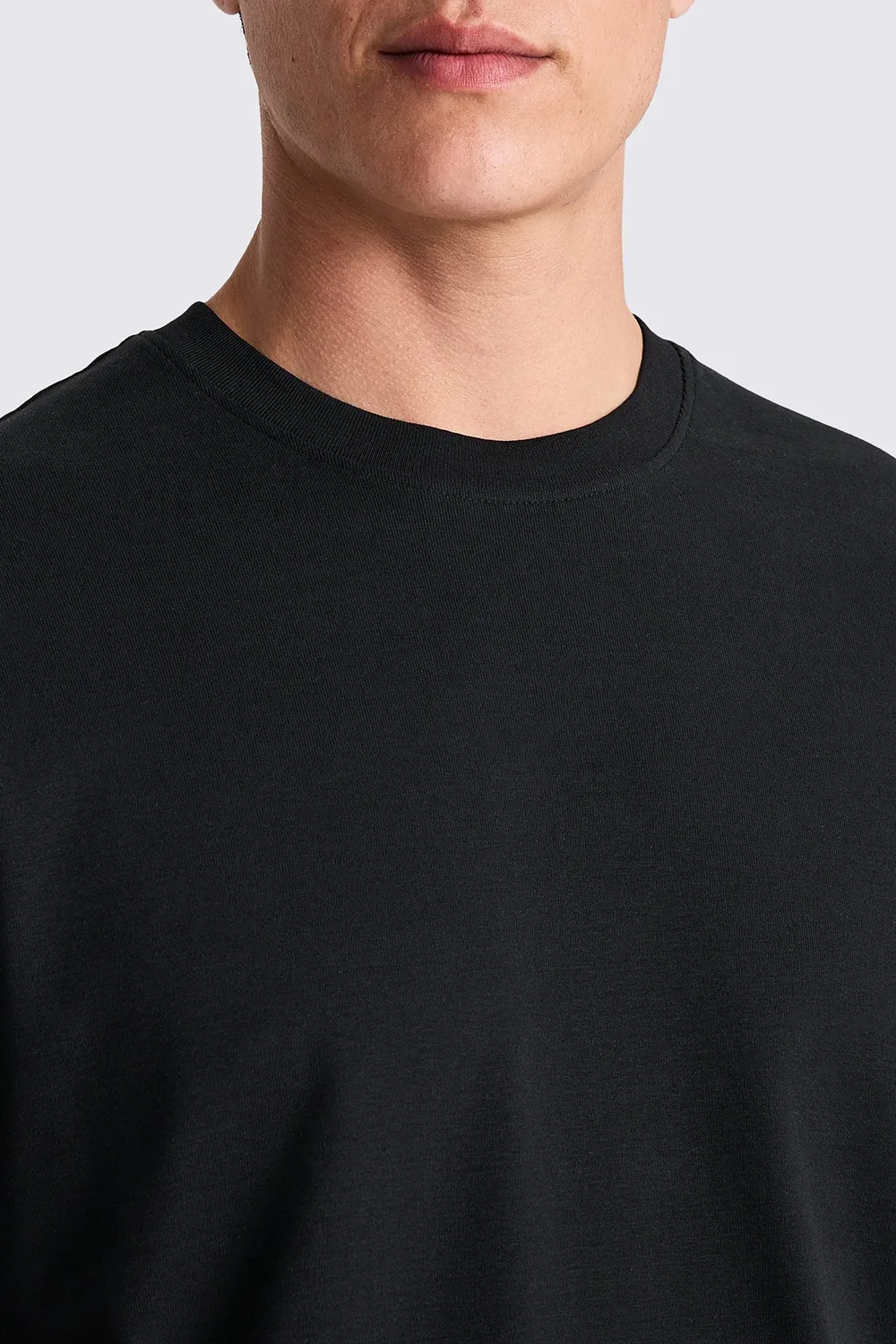 Men's Black Heavyweight Round-Neck T-Shirt