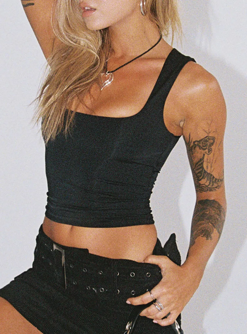 Scoop Neck Black Sleeveless Top