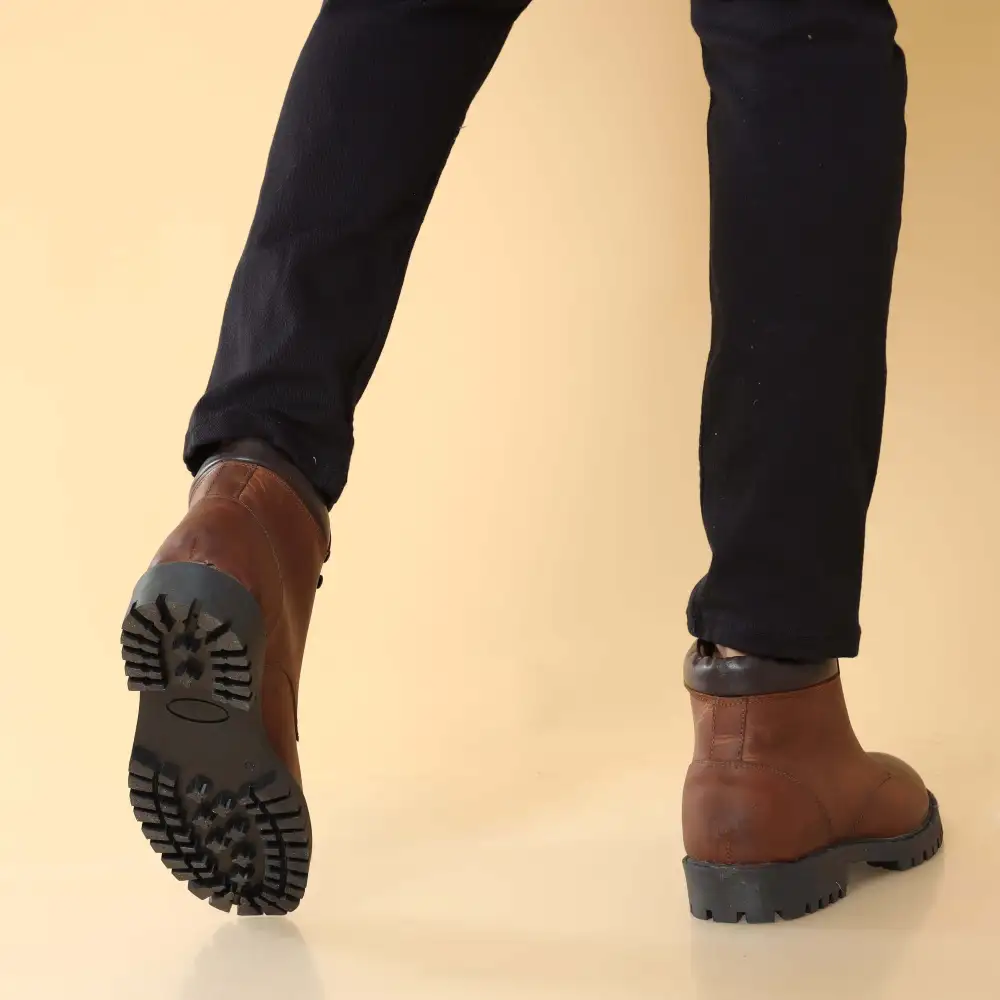 Men's Streamlined Modern Lace Up Leather Riding Boots