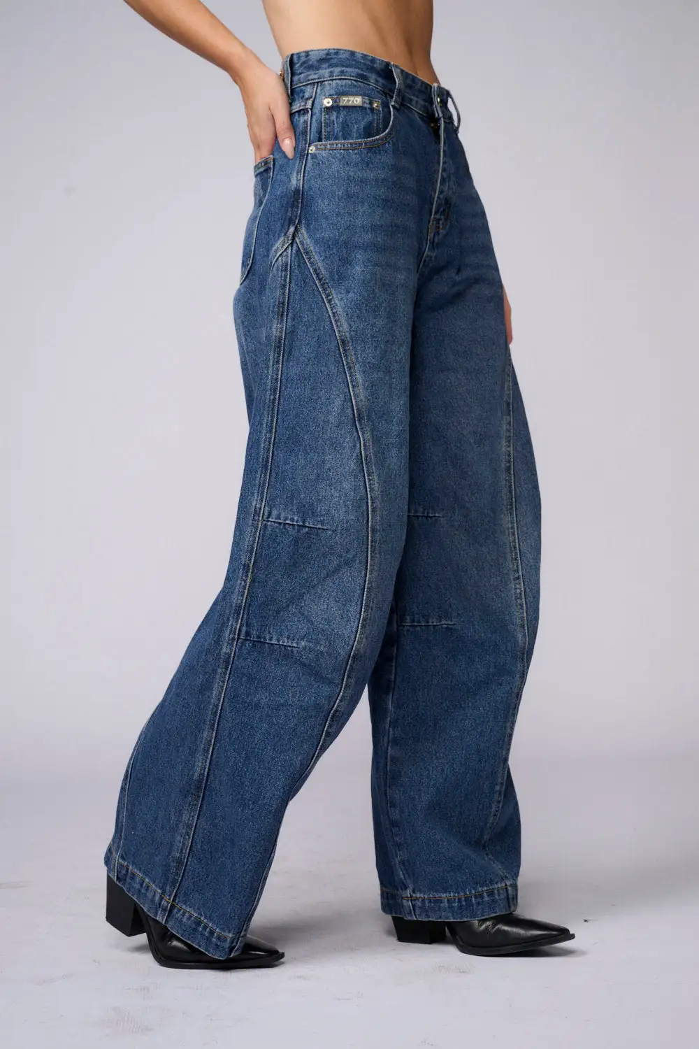 Stitch Detail Wide Leg Jeans