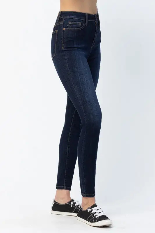 Back Relaxed Apparel