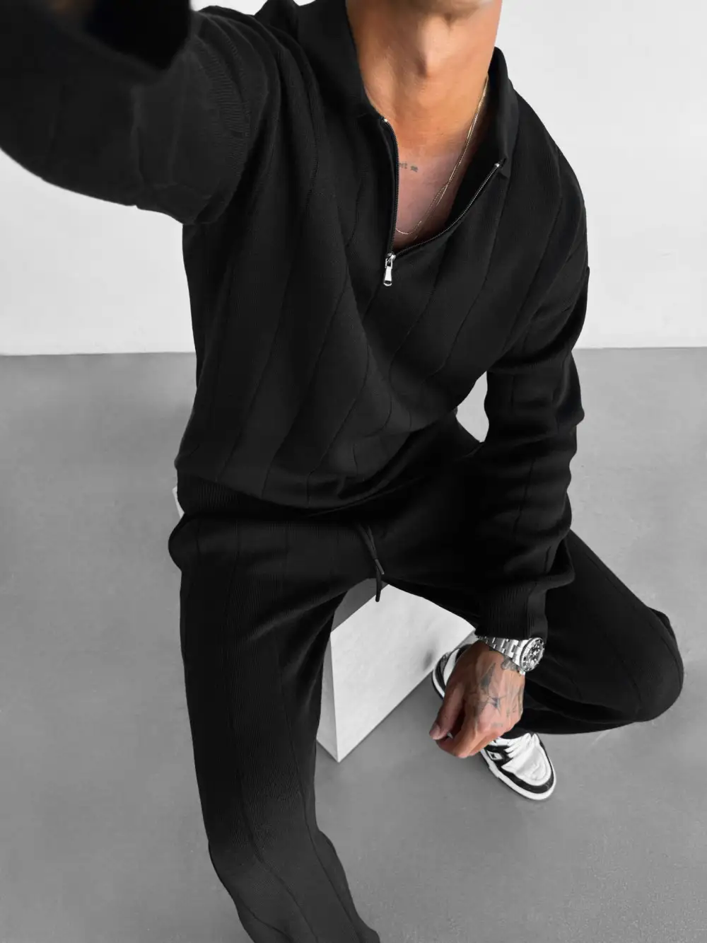 Easygoing Relaxed Knit Sweatshirt