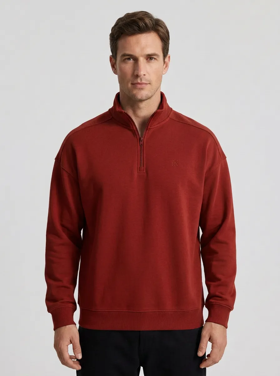 Men's Casual Minimalist Textured Embroidered Emblem Stand-Collar Quarter-Zip Sweatshirt