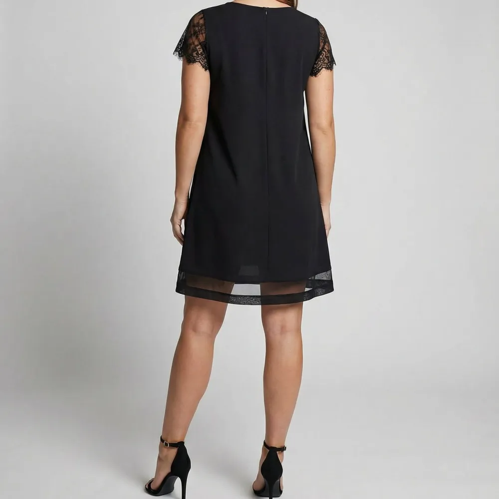 Women's Minimal Classic Dress
