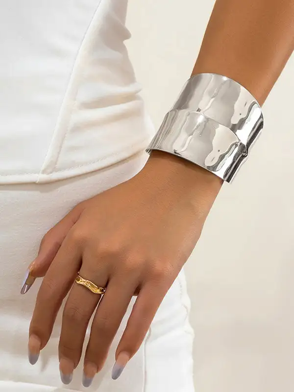 Streamlined Geometric Alloy Bracelet