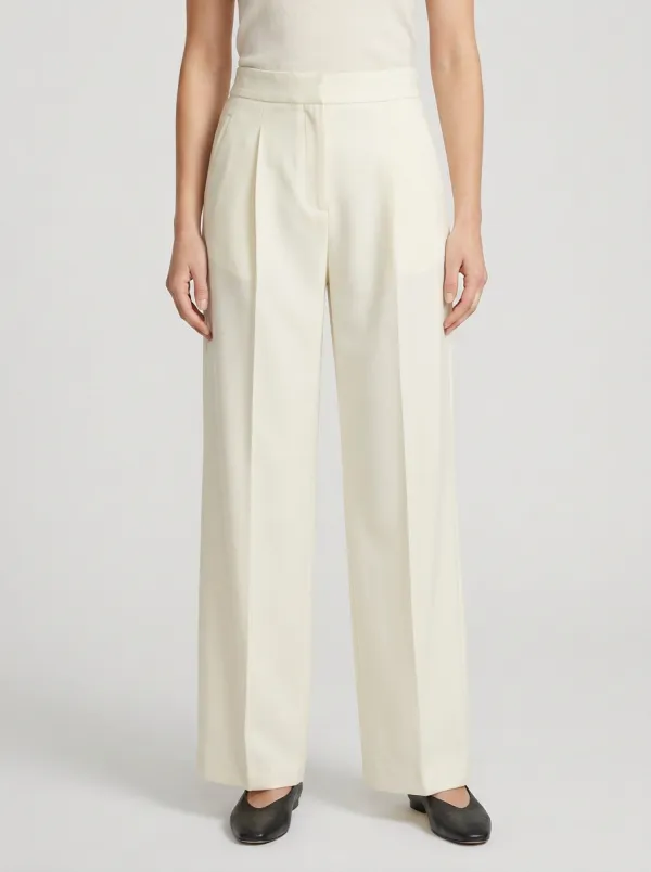 Refined Contour Pleated Wide-Leg Trousers
