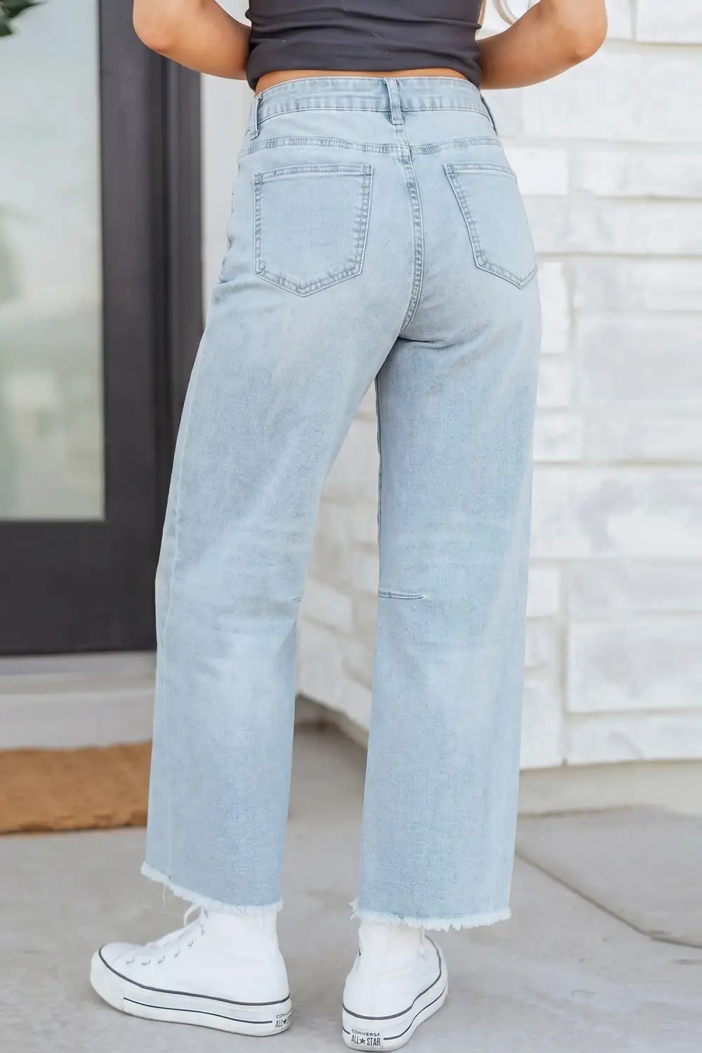 Cropped Raw-Hem Frayed Straight Leg Jeans