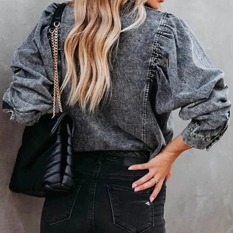 Collared Buttoned Denim Shirt