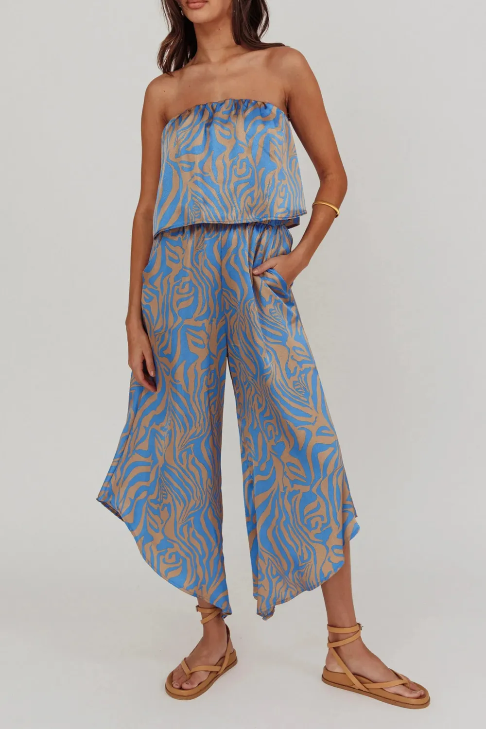 Artistic Loose Sleeveless Off-Shoulder Jumpsuit