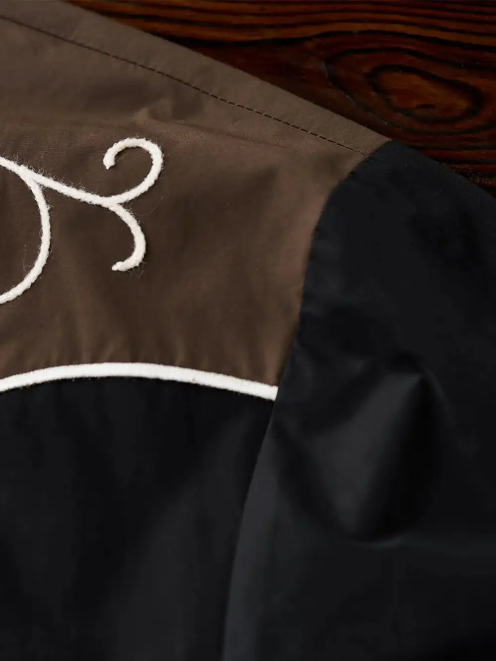 Chain Embroidery Half-Zip Pullover Sweatshirt