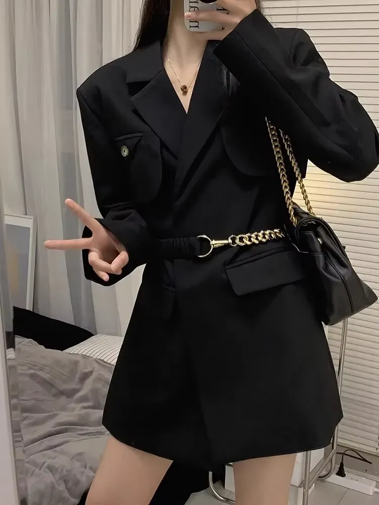 Chain-Belt Pocketed Tailored Blazer