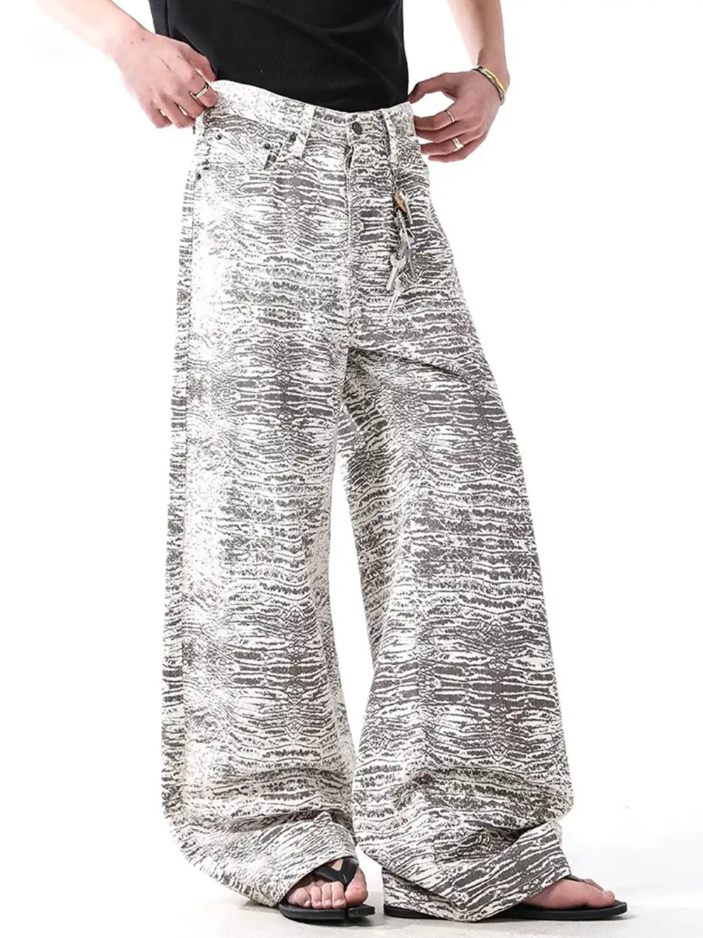 Wide-Leg Camouflage Pants