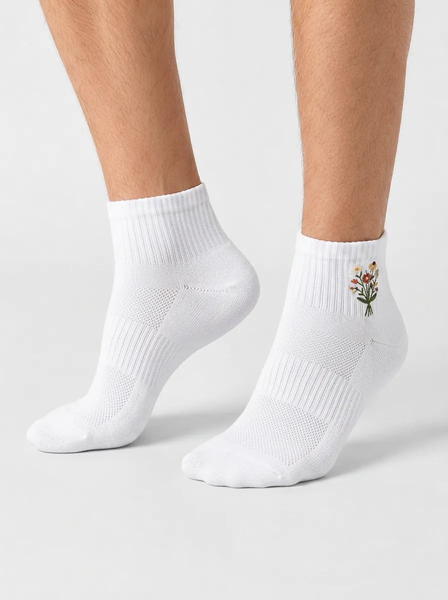 White Wildflower Bouquet Graphic Athletic Ankle Socks