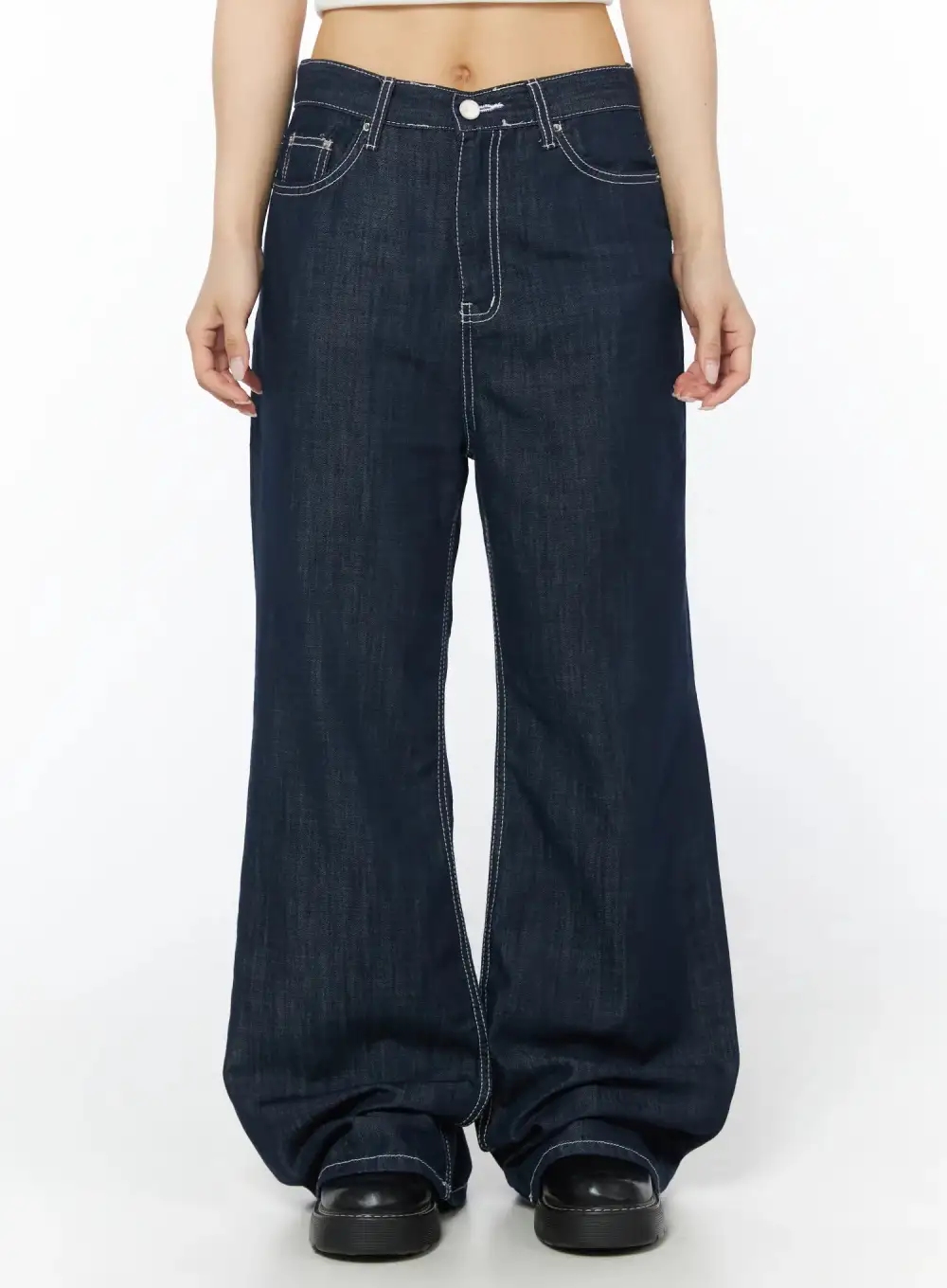 Non-Fade Relaxed Jeans