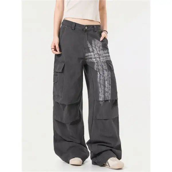 Women's Pleated Printed Cargo Pants