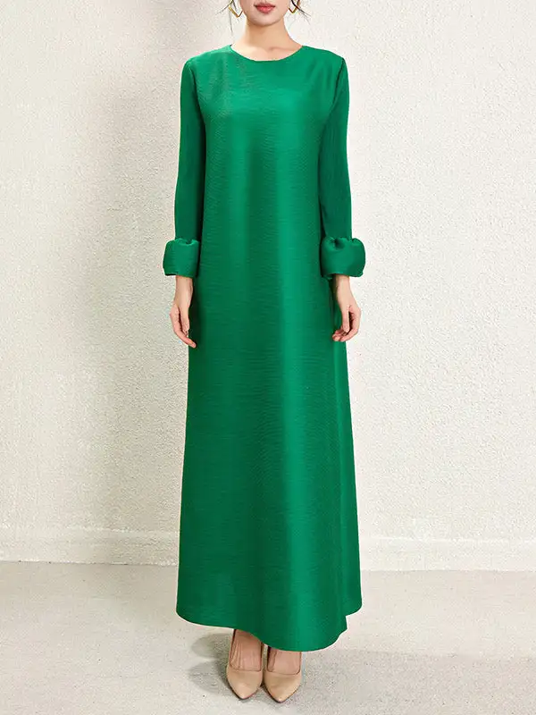 Round Pleated Neck Maxi Dress