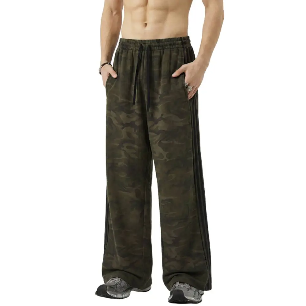 Straight Leg Drawstring Waist Camouflage Men's Sweatpants