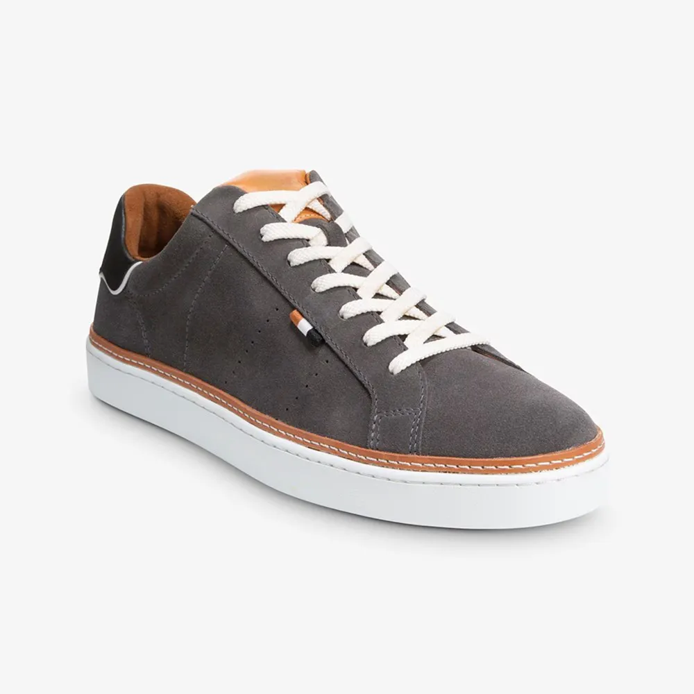 Slightly Roomier Feel Lace-up Casual Style Sneaker