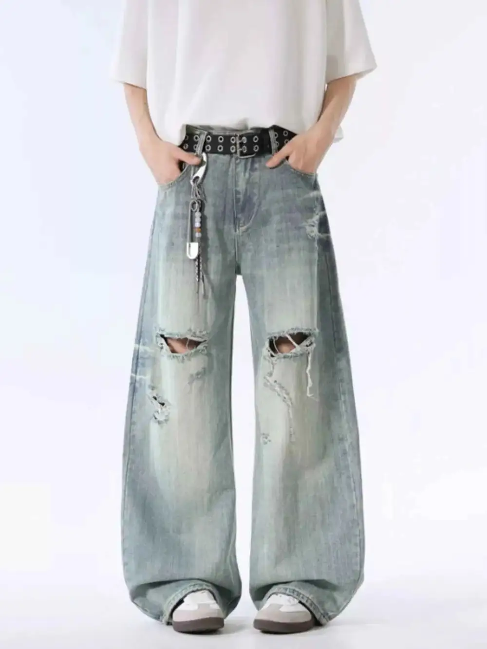 Relaxed Distressed Wide Leg Jeans