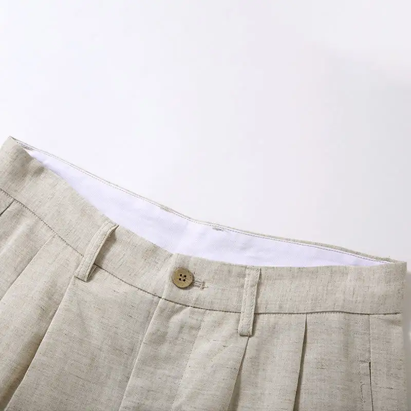 Pleated Pocketed Shorts