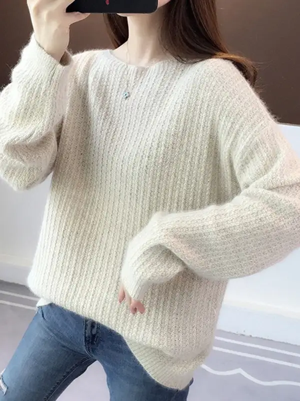 Statement Women's Round-Neck Relaxed Sweater