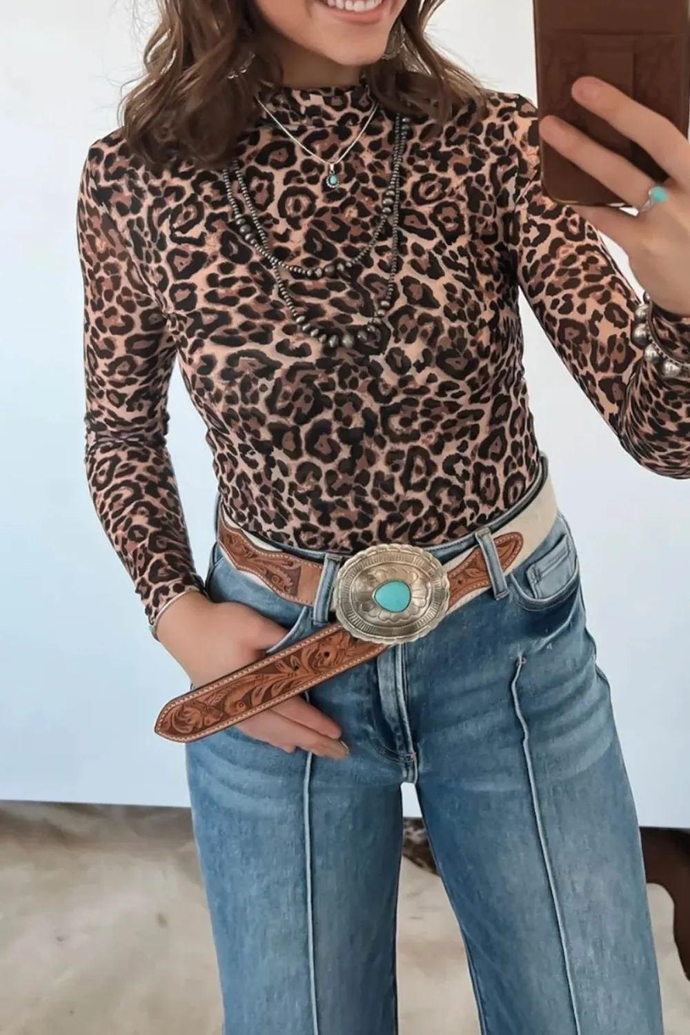 Refined Leopard Print Stretch Fabric Long Sleeve Top