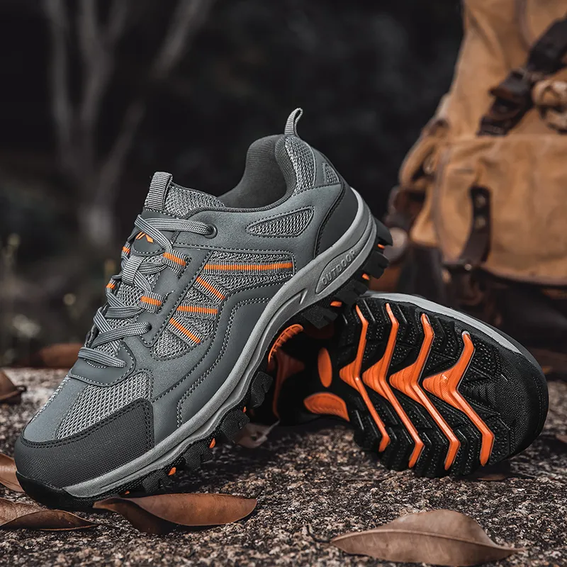 Men's Lightweight Wide Toe Trail Shoes
