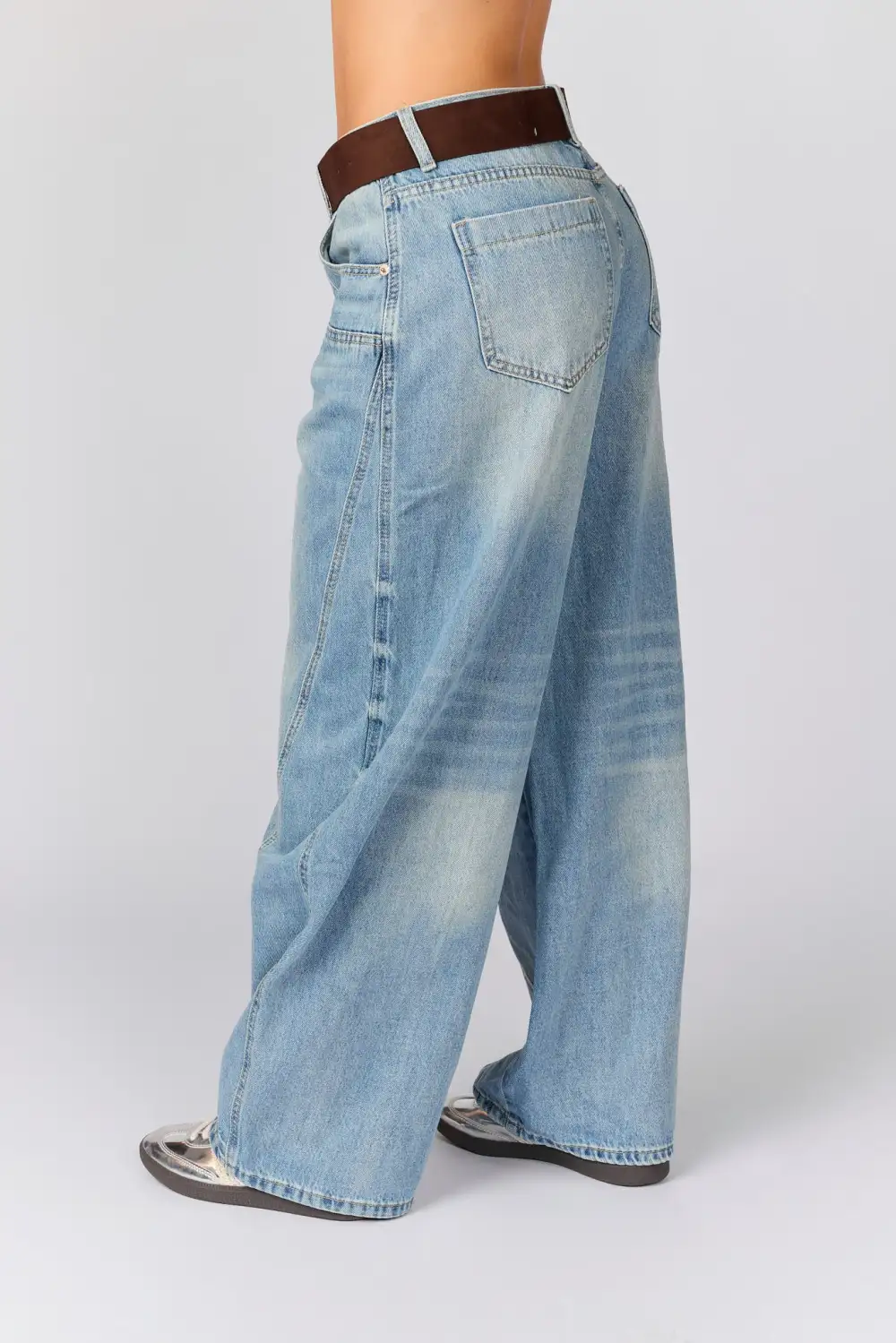 Round Pocket Jeans